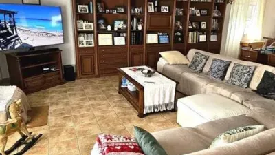 Chalet en calle Capellania - Retamar photo 6