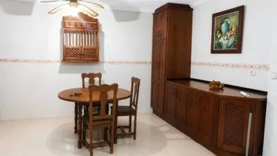 Semi-detached house on Avenida de la Solidaridad photo 6
