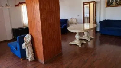 Semi-detached house on Avenida de la Solidaridad photo 4