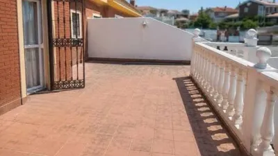 Semi-detached house on Avenida de la Solidaridad photo 16