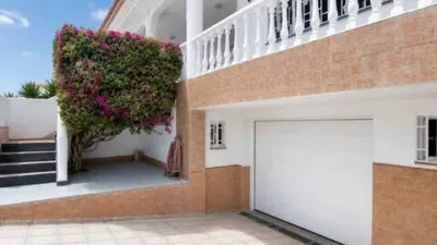 Chalet on Calle de la Solana photo 3
