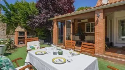 House in Campo Real photo 21