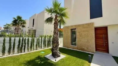 Chalet on Carrer Paris photo 34