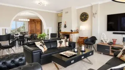 Chalet on Calle de la Solana photo 8