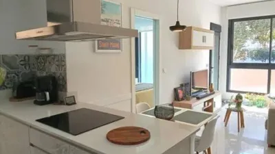 Pis – Torrevieja, Urbanización Calas Blancas - Més