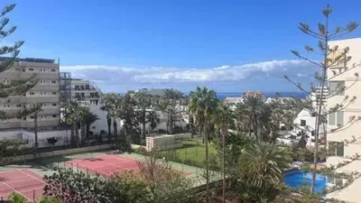 Apartment on Avenida Santiago Puig photo 3