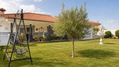 Chalet on Calle de la Solana photo 21