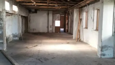 Nave industrial en venta en Calle Real - Más