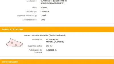Local comercial en venta en Calle de la Virgen - Más
