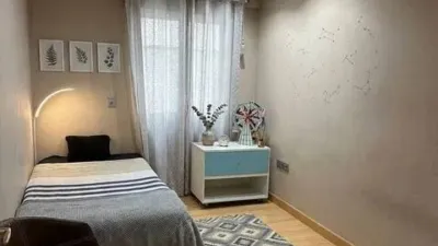 Apartment on Carrer de Cristóbal Sanz photo 9