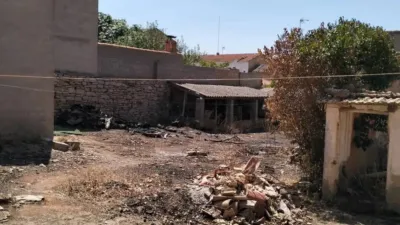 Terreno en venta en Calle del Cementerio - Más