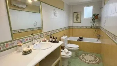 Apartment on Carrer de Cristóbal Sanz photo 10