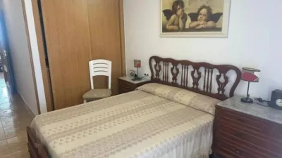 Apartment on Calle de Varea photo 8