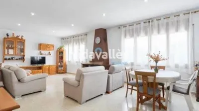 Chalet on Carrer del Montseny photo 12