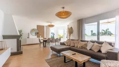 Chalet on Calle de la Luz photo 11