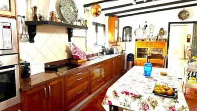 Chalet on Avenida de las Golondrinas photo 5