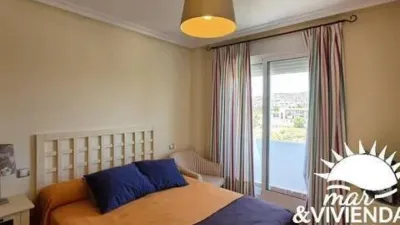Apartment on Esparto Street photo 19