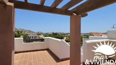 Apartment on Esparto Street photo 6