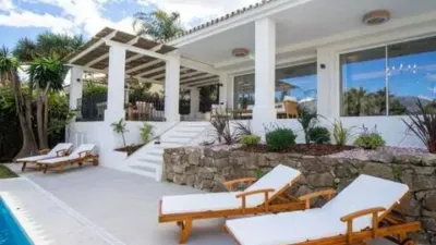 Chalet en Los Naranjos-Las Brisas photo 3
