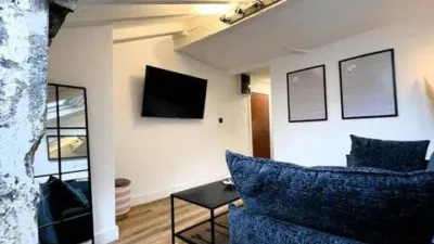 Apartment in City Hall Centre photo 9