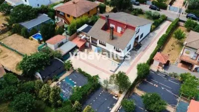 Chalet on Carrer del Montseny photo 9