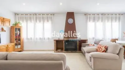 Chalet on Carrer del Montseny photo 13