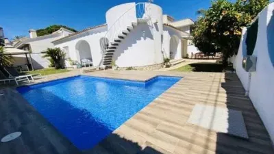 Chalet on Avinguda de Madrid photo 2