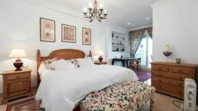 Apartment on Calle Edgar Neville photo 10