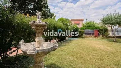 Chalet on Carrer del Montseny photo 42