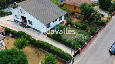 Chalet on Carrer del Montseny photo 7
