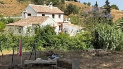 Chalet on Calle Ma 8300 No Number photo 3