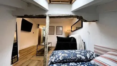 Apartment in City Hall Centre photo 11