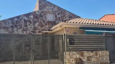 Chalet in Esclanyà photo 2