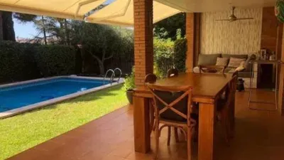 Chalet on Carrer dels Gira-sols photo 8