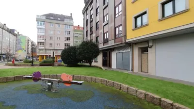 Local comercial en alquiler en Carballo - Més