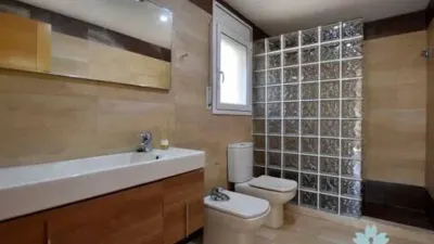 Chalet in Torrelles de Llobregat photo 22