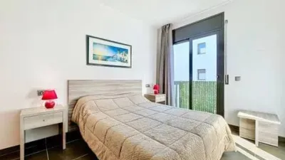 Apartment on Carrer de la Roca Maura photo 13
