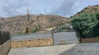Chalet in Manzanares el Real photo 6