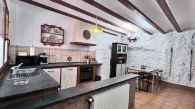 Townhouse in Alcalá del Júcar photo 9