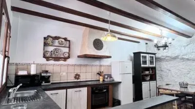 Townhouse in Alcalá del Júcar photo 10