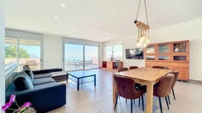 Chalet on Carrer de Barcelona photo 4