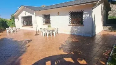 Chalet in Manzanares el Real photo 2