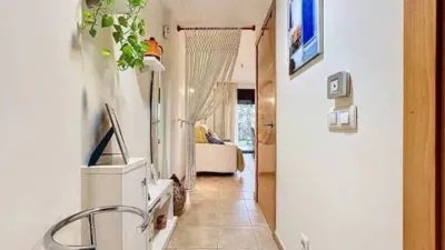 Terraced House in Passatge Falset photo 2