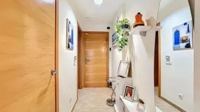 Terraced House in Passatge Falset photo 3