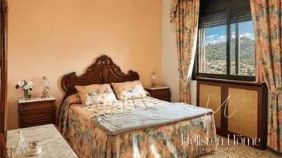 Chalet in Santa Coloma de Cervelló photo 14