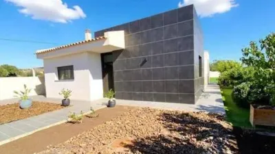 Chalet in Abejuela photo 2