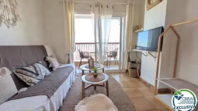Apartment in Passatge Muga Delta photo 6