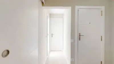Penthouse on Clara del Rey Street photo 8