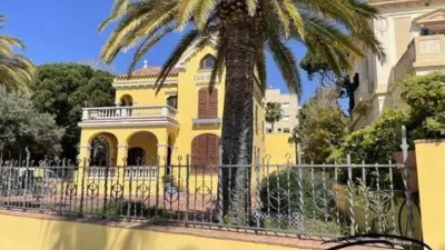 Chalet on Paseo de Jaume I, 3