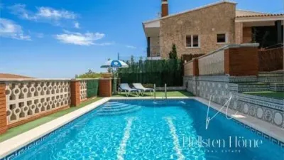 Chalet in Santa Coloma de Cervelló photo 4